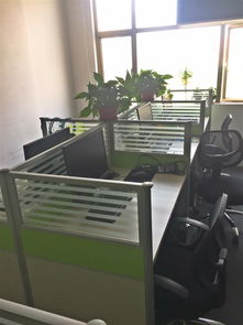 深圳辦公設(shè)備急轉(zhuǎn) 12套卡位屏風(fēng)、電腦、沙發(fā)、老板桌全套9成新低價轉(zhuǎn)讓